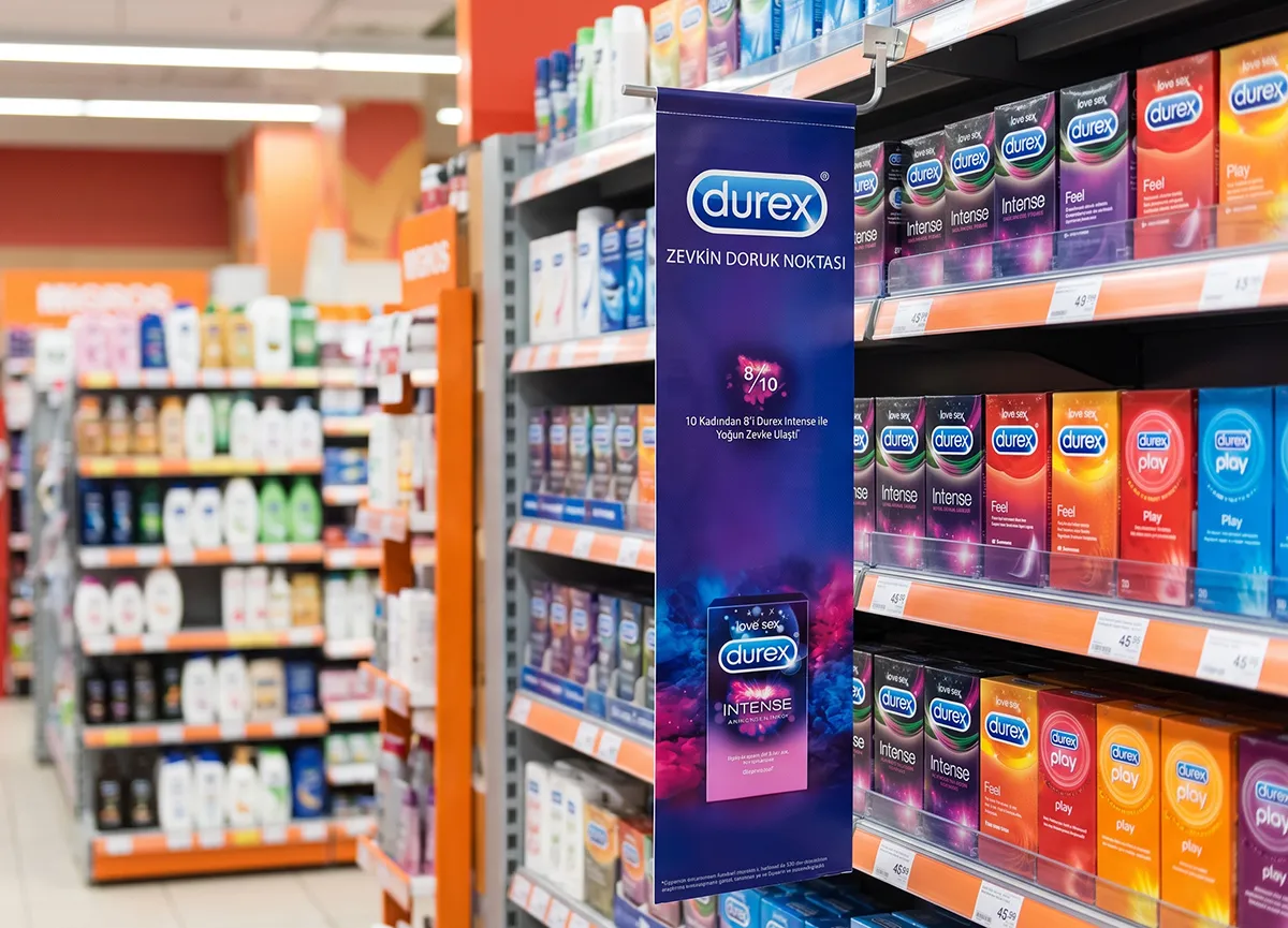 Durex Raf Seperatörü; markanın ürünlerini satış noktasında sergileyen profesyonel teşhir uygulaması.