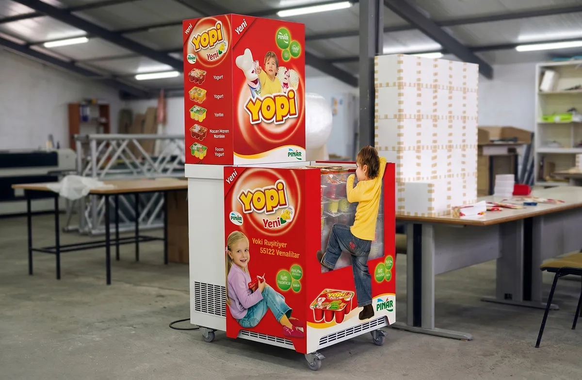Pınar Yopi ada tipi soğutucu standın üretim alanındaki prototipi
